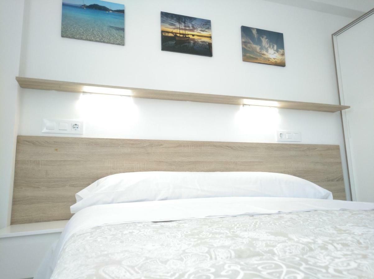 Apartamentos Poniente Villanueva De Arosa Luaran gambar